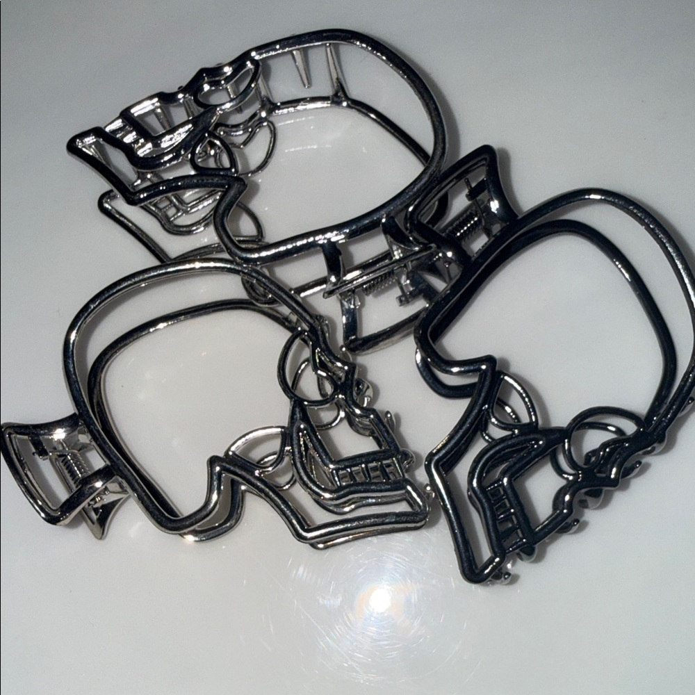 Silver Skull hair clips set of 3